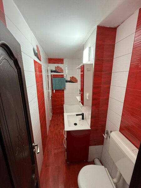 Lujerului, proprietar, Parcul Liniei,  4 min metrou, renovata,  lux, etaj 1