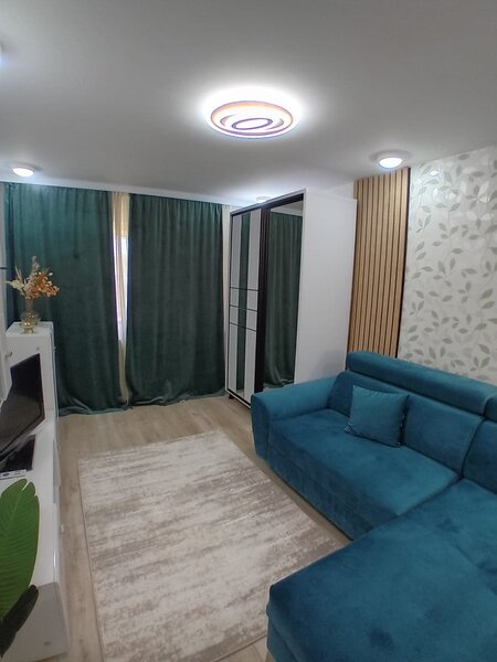 Lujerului, proprietar, Parcul Liniei,  4 min metrou, renovata,  lux, etaj 1