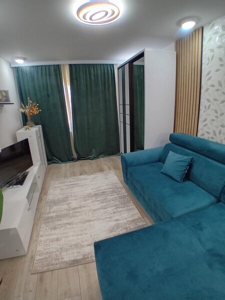 Lujerului, proprietar, Parcul Liniei,  4 min metrou, renovata,  lux, etaj 1