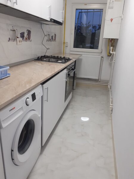 Lujerului, proprietar, Parcul Liniei,  4 min metrou, renovata,  lux, etaj 1