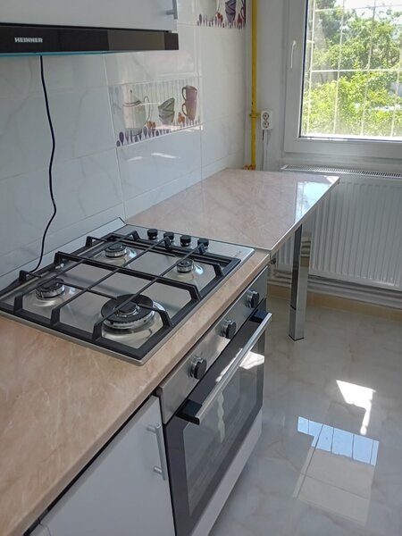 Lujerului, proprietar, Parcul Liniei,  4 min metrou, renovata,  lux, etaj 1