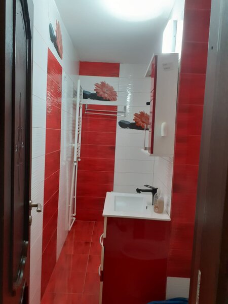 Lujerului, proprietar, Parcul Liniei,  4 min metrou, renovata,  lux, etaj 1